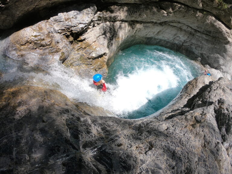 CANYONING FOURNEL Activité loisir autour d'Embrun