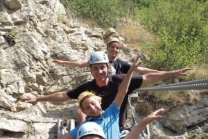 Famille à la Via Ferrata la Durance à Serre-Chevalier